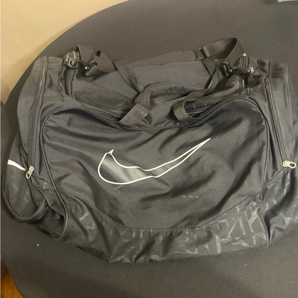 Nike Extra Large Duffle Bag - Black